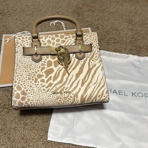 Michael Kors satchel purse/cross body